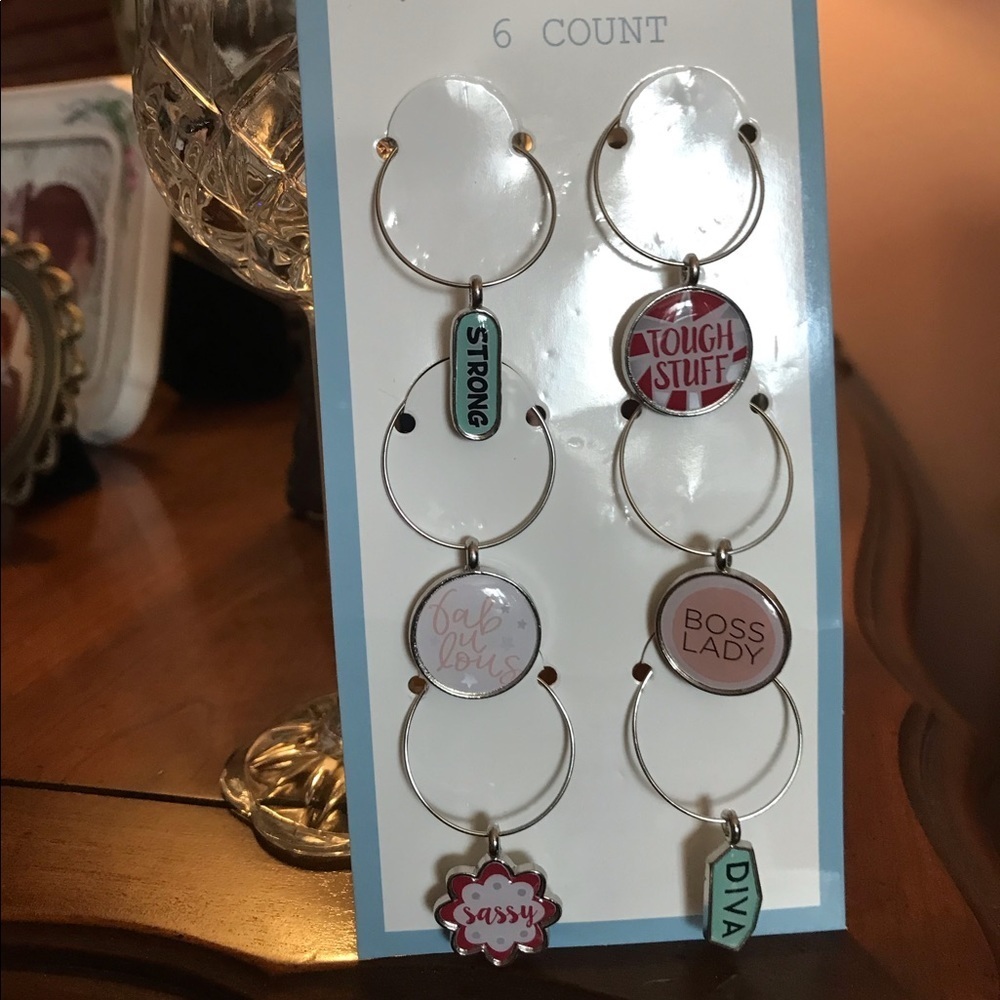 FEMALE INSPIRATION WINE CHARMS (NWOT)